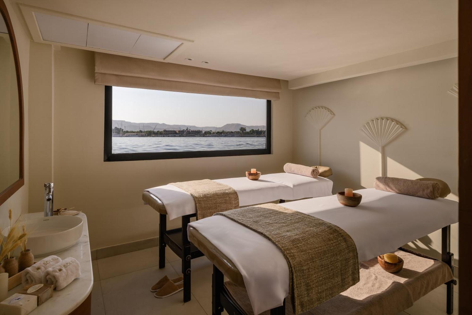 Soleil Nile Cruise - Every Monday From Luxor For 4 & 7 Nights, And Every Friday From Aswan For 3 & 7 Nights Εξωτερικό φωτογραφία