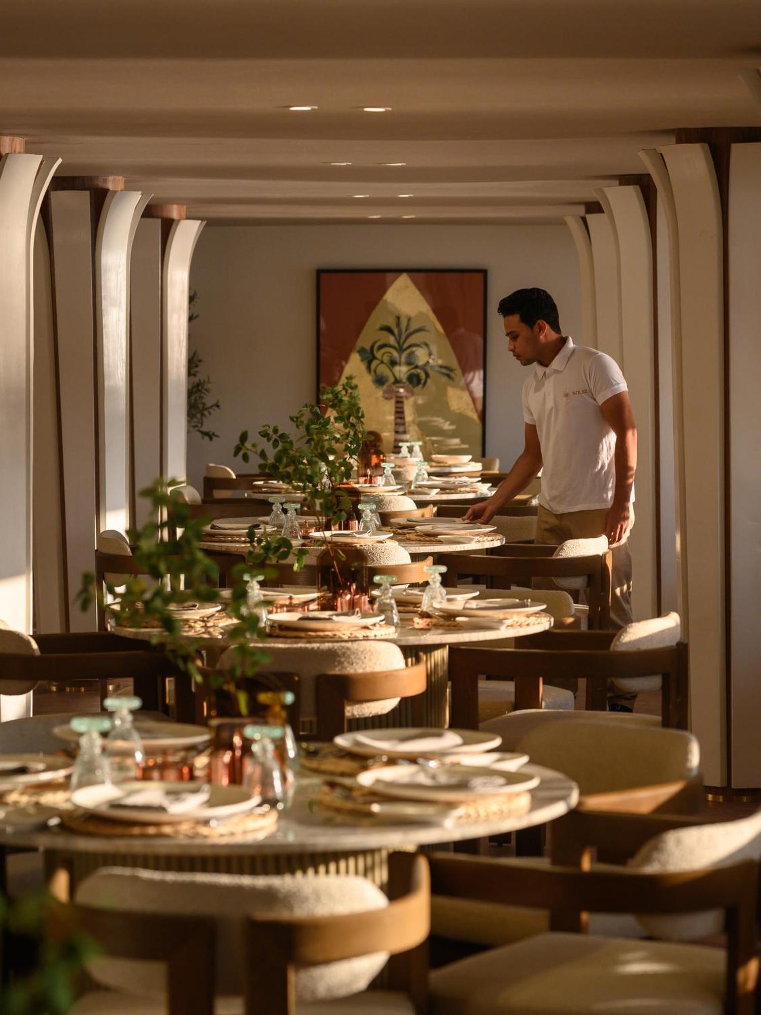 Soleil Nile Cruise - Every Monday From Luxor For 4 & 7 Nights, And Every Friday From Aswan For 3 & 7 Nights Εξωτερικό φωτογραφία